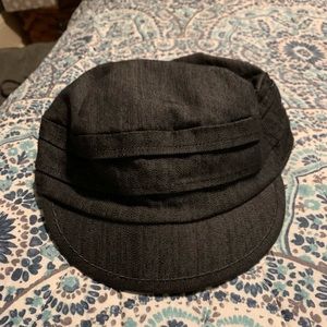 Pistil short-bill cap